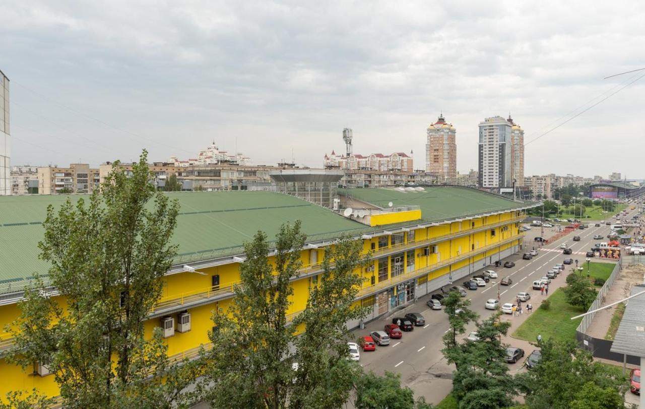 Світла, Комфортна Квартира Біля Метро Мінська 키예프 외부 사진
